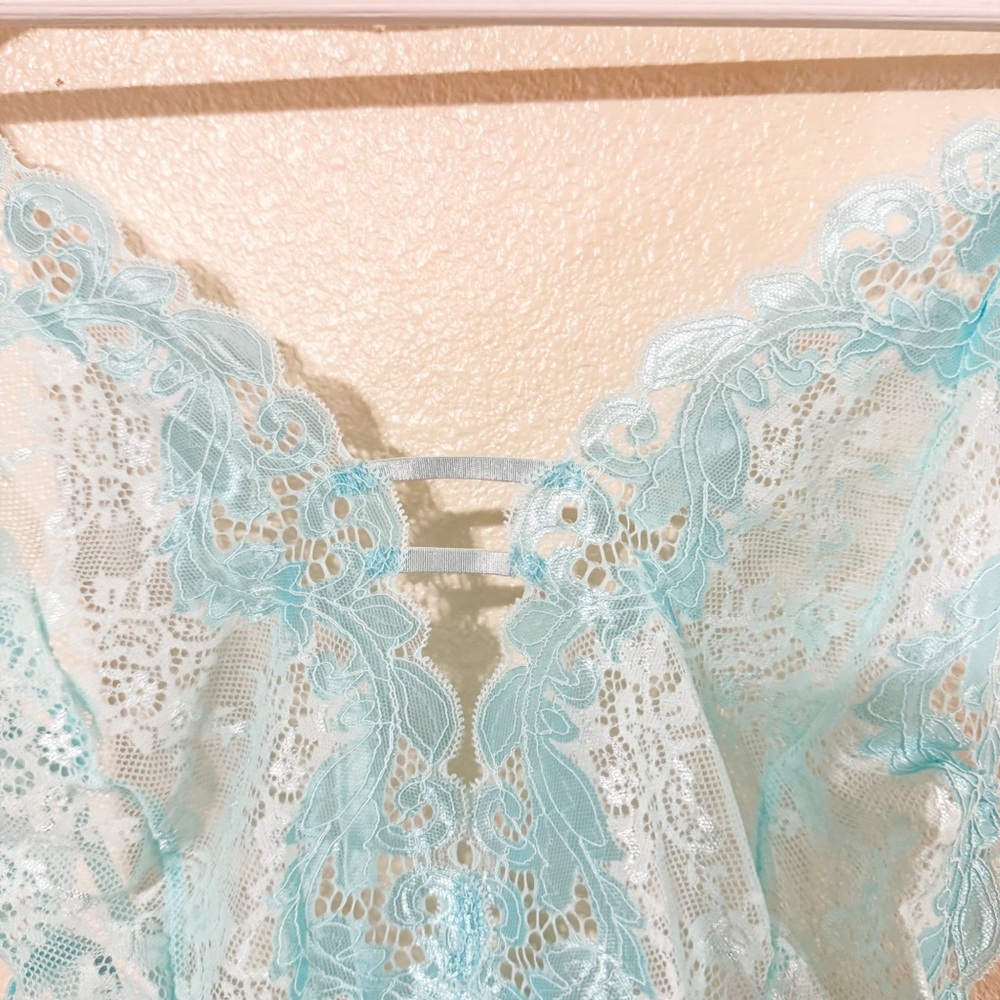 NWT In Bloom by Jonquil Lilith Lace Thong Teddy in Clearwater Tiffany Blue Large - Picture 6 of 8